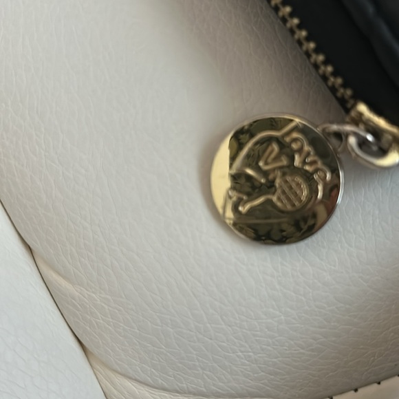 Gunas - black and gold handbag and wallet set. Vegan. Quilted design. - Picture 3 of 16